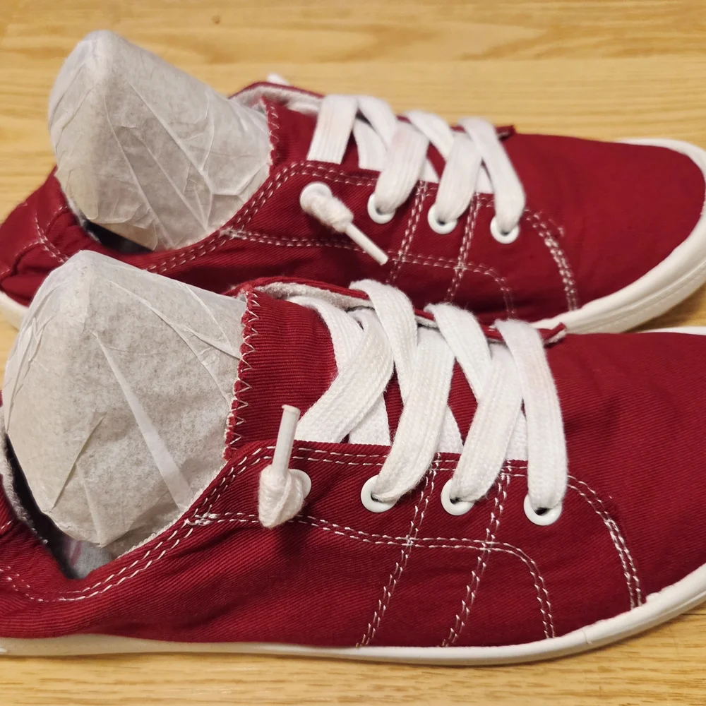 Women's Jellypop "Dallas " Sneakers Red Size 9.5M - Picture 2 of 5